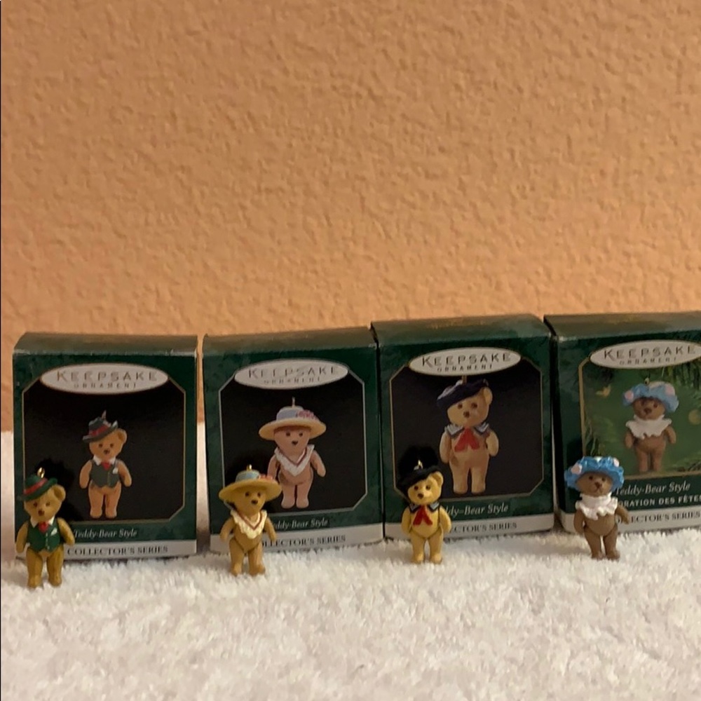 Hallmark ornament series “Teddy-Bear Style”